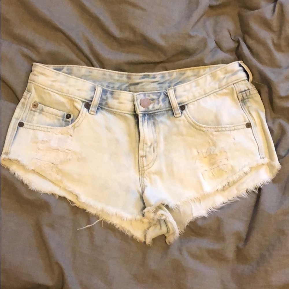 ‼️SOLD‼️ Urban outfitters BDG low rise shorts